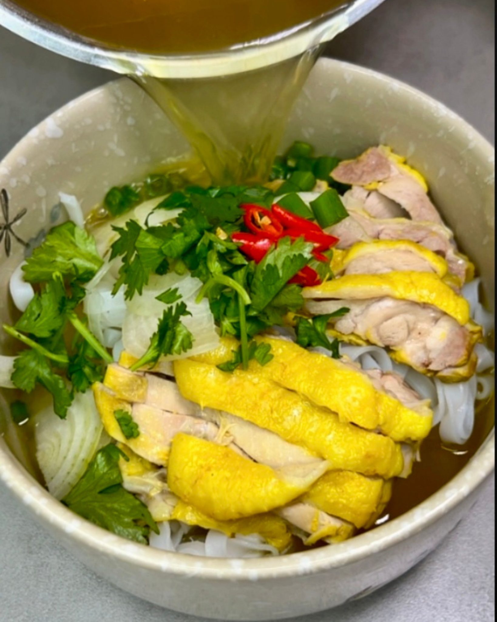 Phở Gà: Vietnamesische Hähnchen-Nudelsuppe - Moin Vietnam